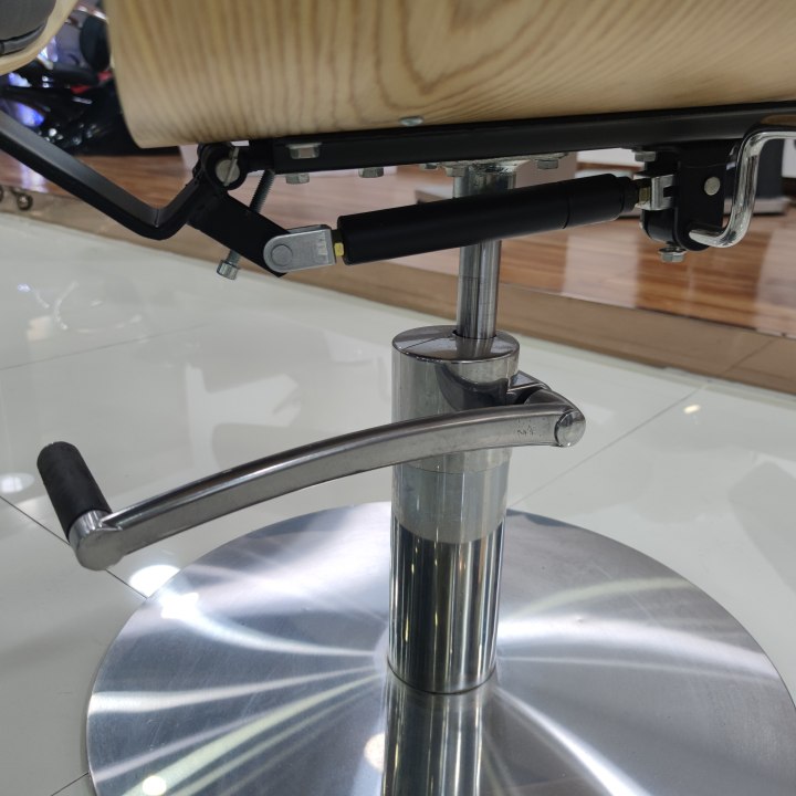 Cadiario Reversible Small Barber Chair Salons and Barber Shops. Reinforced Pump Suitable for Modern Can Bear 200KG Salon Furniture Brown